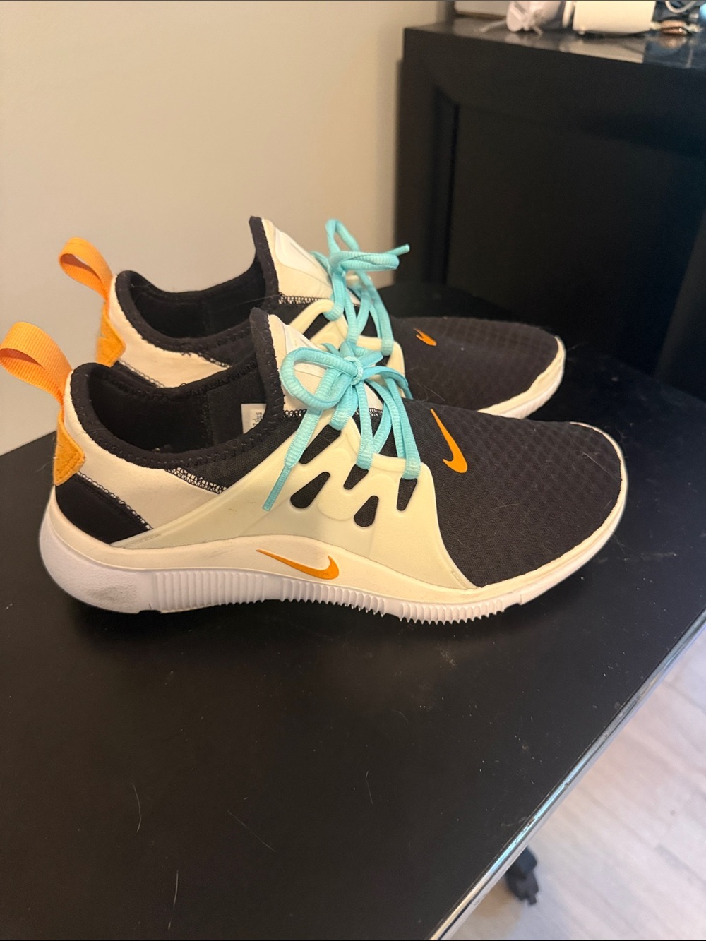 Nike Acalme Women’s Sneakers